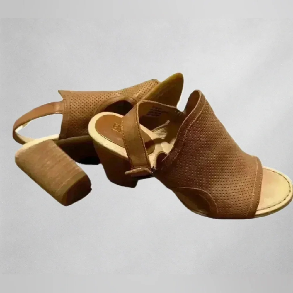 Born Women’s Shoes 7 M Sutra Perf Brown Heel